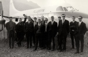 <p>1963 &Iacute;BI - Brei&eth;ablik 2-1 Bikarkeppni KS&Iacute;. F.v. Gunnar Gunnarsson &thorn;j&aacute;lfari, Nj&aacute;ll Sigurj&oacute;nsson, Gr&eacute;tar Kristj&aacute;nsson, S&iacute;mon Gunnarsson, Da&eth;i J&oacute;nsson, Gr&eacute;tar Nor&eth;fj&ouml;r&eth; d&oacute;mari, Gu&eth;mundur H. J&oacute;nsson (D&uacute;mmi), Gu&eth;mundur &THORN;&oacute;r&eth;arson, J&uacute;l&iacute;us J&uacute;l&iacute;usson, Ragnar Magn&uacute;sson, Reynir J&oacute;nsson. Mynd: J&oacute;n Ingi Ragnarsson</p>