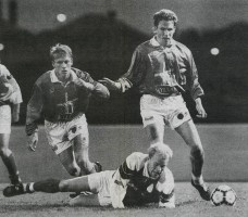 <p>
	H&aacute;kon Sverrisson &iacute; bar&aacute;ttu vi&eth; Framara &aacute; Laugardalsvellinum &aacute;ri&eth; 1994. Fram haf&eth;i betur 2-1 en Brei&eth;ablik var mun betri a&eth;ilinn &iacute; leiknum.</p>
