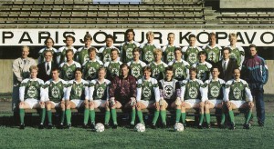 <p>Meistaraflokkur karla &aacute;ri&eth; 1993.</p>

<p>Aftasta r&ouml;&eth; fr&aacute; vinstri: Agnar M&aacute;r Hei&eth;arsson, &Aacute;sgeir Halld&oacute;rsson, &THORN;orvaldur V&iacute;&eth;isson, Gr&eacute;tar Steind&oacute;rsson, Willum &THORN;&oacute;r &THORN;&oacute;rsson, Kjartan Antonsson, Helgi Magn&uacute;sson, Vilhj&aacute;lmur Haraldsson, Hafli&eth;i Gu&eth;j&oacute;nsson, &Oacute;lafur Bj&ouml;rnsson.</p>

<p>Mi&eth;r&ouml;&eth; fr&aacute; vinstri: Andr&eacute;s P&eacute;tursson forma&eth;ur, Konr&aacute;&eth; Kristinsson, Helgi Bentsson, J&oacute;hann Gr&eacute;tarsson, Sigurj&oacute;n Kristj&aacute;nsson, Gu&eth;mundur &THORN;&oacute;r&eth;arson, &THORN;orsteinn Geirsson, Sverrir &THORN;&oacute;r H&aacute;konarson, J&oacute;n &THORN;&oacute;rir J&oacute;nsson, H&aacute;kon Gunnarsson, Ingi Bj&ouml;rn Albertsson &thorn;j&aacute;lfari.</p>

<p>Fremsta r&ouml;&eth; fr&aacute; vinstri: H&aacute;kon Sverrisson, &Uacute;lfar &Oacute;ttarsson, Krist&oacute;fer Sigurgeirsson, &THORN;orvaldur Flemming Jensen, Hajrudin Cardaklija, Arnar Gr&eacute;tarsson, Au&eth;unn Sigur&eth;sson, Valur Valsson, Ingvaldur G&uacute;stafsson, Pavol Kretovic.<br />
&nbsp;</p>