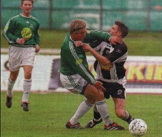 <p>
	2000 Brei&eth;ablik - KR 1 - 2. &nbsp;Bj&ouml;rn Jakobsson, leikma&eth;ur Bre&iacute;&ouml;abliks, &aacute;tti oft &iacute; har&eth;ri rimmu vi&eth; fyrrverandi f&eacute;laga sinn &uacute;r KR.</p>
