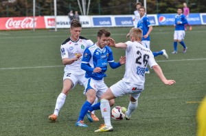 <p>
	2014 Fram - Brei&eth;ablik 1 - 1. &nbsp;G&iacute;sli P&aacute;ll Helgason og Elvar P&aacute;ll Sigur&eth;sson kr&oacute;a Hauk Baldvinsson af. &nbsp;Mynd: HVH</p>
