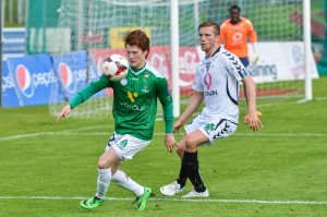 <p>
	2014 Brei&eth;ablik - &Iacute;BV 1 - 1. &nbsp;T&oacute;mas &Oacute;li Gar&eth;arsson vir&eth;ir fyrir s&eacute;r kn&ouml;ttinn. &nbsp;Mynd: HVH</p>
