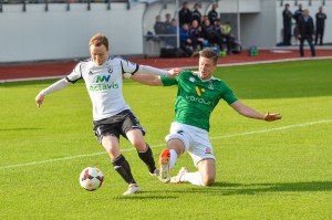 <p>
	2014 Brei&eth;ablik - FH 2 - 4. &nbsp;G&iacute;sli P&aacute;ll Helgason lendir mj&uacute;klega. &nbsp;Mynd: HVH</p>
