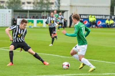 <p>
	2014 KR - Brei&eth;ablik 1 - 1. &nbsp;H&ouml;skuldur Gunnlaugsson ger&eth;i &yacute;treka&eth; har&eth;a hr&iacute;&eth; a&eth; marki KR fr&aacute; vinstri kanti. &nbsp;Mynd: HVH</p>
