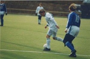 <p>
	V&iacute;gsluleikur sandgrasvallarinns &aacute;ri&eth; 1991. R&ouml;gnvaldur R&ouml;gnvaldsson.</p>
