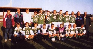 <p>2. flokkur karla, bikarmeistarar 1994</p>

<p>Efri r&ouml;&eth; fr&aacute; vinstri: Sverrir Hauksson li&eth;sstj&oacute;ri, Anton Bjarnason umsj&oacute;narma&eth;ur, Magn&uacute;s Bl&ouml;ndahl Sighvatsson, Hrei&eth;ar &THORN;. J&oacute;nsson, Ey&thorn;&oacute;r Sverrisson, Gunnar B. &Oacute;lafsson, Kjartan Antonsson, J&uacute;l&iacute;us Kristj&aacute;nsson, J&oacute;n Stef&aacute;nsson, Sk&uacute;li &THORN;orvalz, Kristj&aacute;n &THORN;orvalz &thorn;j&aacute;lfari, Andr&eacute;s P&eacute;tursson forma&eth;ur knattspyrnudeildar.</p>

<p>Ne&eth;ri r&ouml;&eth; fr&aacute; vinstri: J&oacute;n Steind&oacute;r Sveinsson, &Oacute;mar &Oacute;marsson, Kristj&aacute;n Kristj&aacute;nsson, G&iacute;sli Herj&oacute;lfsson, Atli M&aacute;r Da&eth;ason fyrirli&eth;i, G&iacute;sli Einarsson, Gr&eacute;tar Sveinsson, &Iacute;var Sigurj&oacute;nsson, &Iacute;var J&oacute;nsson.</p>

<p>Mynd: &Iacute;slensk knattspyrna.&nbsp;</p>