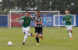 <p>
	2016 KR - Brei&eth;ablik 1-1. Blikinn &Aacute;rni Vilhj&aacute;lmsson og Finnur Orri Margeirsson, fyrrverandi leikma&eth;ur Brei&eth;abliks, &iacute; bar&aacute;ttu um boltann. Mynd: Stef&aacute;n 365</p>
