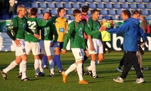 <p>
	2008 Grindav&iacute;k - Brei&eth;ablik 2 - 2. &nbsp;Gengi&eth; af velli eftir leik vi&eth; Grindav&iacute;k. &nbsp;J&oacute;hann Berg Gu&eth;mundsson (17) skora&eth;i gl&aelig;silegt j&ouml;fnunarmark r&eacute;tt fyrir leikslok. &nbsp;Mynd: Einar Freyr J&oacute;nsson</p>
