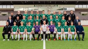 <p>
	<strong>Meistaraflokkur Brei&eth;abliks 2019</strong></p>
<p>
	Fremsta r&ouml;&eth; f.v.: &Aacute;g&uacute;st &THORN;&oacute;r Gylfason a&eth;al&thorn;j&aacute;lfari, Andri Rafn Yeoman, H&ouml;skuldur Gunnlaugsson, Viktor Karl Einarsson, &Oacute;lafur &Iacute;sh&oacute;lm &Oacute;lafsson, Gunnleifur Vignir Gunnleifsson fyrirli&eth;i, Sindri Sn&aelig;r Vilhj&aacute;lmsson, Alexander Helgi Sigur&eth;arson, Dav&iacute;&eth; Ingvarsson, Benedikt V. War&eacute;n, Orri Hl&ouml;&eth;versson forma&eth;ur knattspyrnudeildar.</p>
<p>
	Mi&eth;r&ouml;&eth; f.v.: Snorri Arnar Vi&eth;arsson meistaraflokksr&aacute;&eth;, Gu&eth;mundur Steinarsson a&eth;sto&eth;ar&thorn;j&aacute;lfari, Gu&eth;mundur B&ouml;&eth;var Gu&eth;j&oacute;nsson, Arnar Sveinn Geirsson, Karl Fri&eth;leifur Gunnarsson, &Oacute;lafur P&eacute;tursson markmanns&thorn;j&aacute;lfari, G&iacute;sli Eyj&oacute;lfsson, Gu&eth;j&oacute;n P&eacute;tur L&yacute;&eth;sson, Alfons Sampsted, Aron M&aacute;r Bj&ouml;rnsson styrktar&thorn;j&aacute;lfari, Sigur&eth;ur Hl&iacute;&eth;ar R&uacute;narsson framkv&aelig;mdarstj&oacute;rn.</p>
<p>
	Aftasta r&ouml;&eth; f.v.: Marin&oacute; &Ouml;nundarsonar li&eth;sstj&oacute;rn, J&oacute;n Magn&uacute;sson li&eth;sstj&oacute;rn, &THORN;&oacute;rir Gu&eth;j&oacute;nsson, Brynj&oacute;lfur Darri Willumsson, Damir Muminovic, Elfar Freyr Helgason, Viktor &Ouml;rn Margeirsson, Thomas Mikkelsen, &Oacute;lafur Gu&eth;mundsson, Andri Roland Ford sj&uacute;kra&thorn;j&aacute;lfari, &THORN;orsteinn M&aacute;ni &Oacute;skarsson sj&uacute;kar&thorn;j&aacute;lfari</p>
<p>
	&Aacute; mynd vantar: Aron Bjarnason, Kolbein &THORN;&oacute;r&eth;arsson, Hlyn &Ouml;rn Hl&ouml;&eth;versson, Kwame Quee og Jonathan Hendrickx</p>
<p>
	Myndataka & umsj&oacute;n: Helgi Vi&eth;ar Hilmarsson, P&eacute;tur &Oacute;mar &Aacute;g&uacute;stsson.</p>
