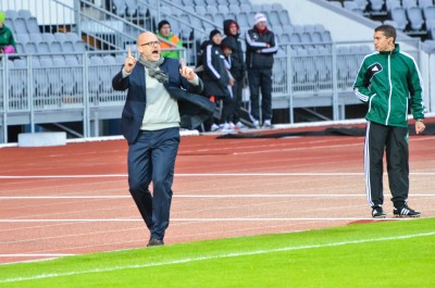 <p>
	2013 Brei&eth;ablik - Aktobe 1 - 0, v&iacute;taspyrnukeppni 1 - 2. &nbsp;&Oacute;lafur Helgi sendir s&iacute;num m&ouml;nnu skilabo&eth; af hli&eth;arl&iacute;nunni. &nbsp;Mynd: HVH</p>
