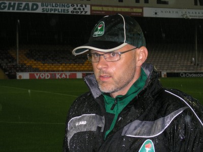 <p>2010 Motherwell - Brei&eth;ablik 1-0. &Oacute;lafur einbeittur &aacute; &aacute; Fir Park daginn fyrir leik. Mynd: POA</p>