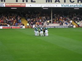 <p>
	2010 Motherwell - Brei&eth;ablik. Leikmenn Blika me&eth; s&iacute;&eth;asta pepp fyrir leik. Mynd: POA</p>
