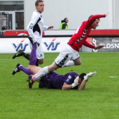 <p>
	2012 Valur - Brei&eth;ablik 3 - 4. V&iacute;ti &iacute; uppsiglingu. Mynd: F&oacute;tbolti.Net - Torfi J&oacute;hannsson</p>
